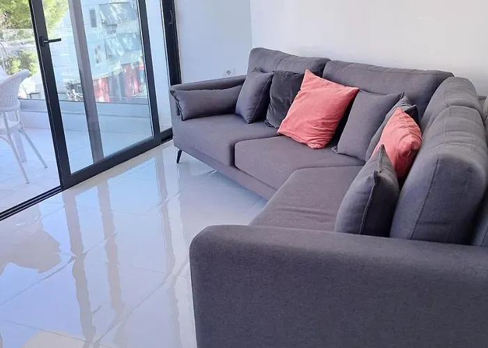 Alex Apartament *
