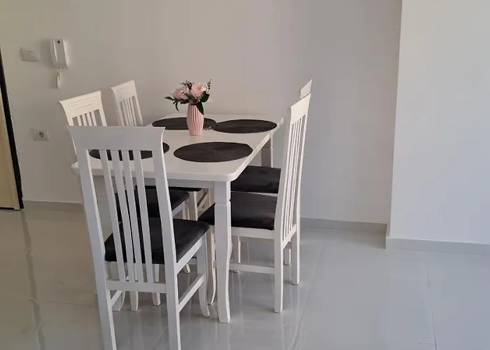 דירה Alex *